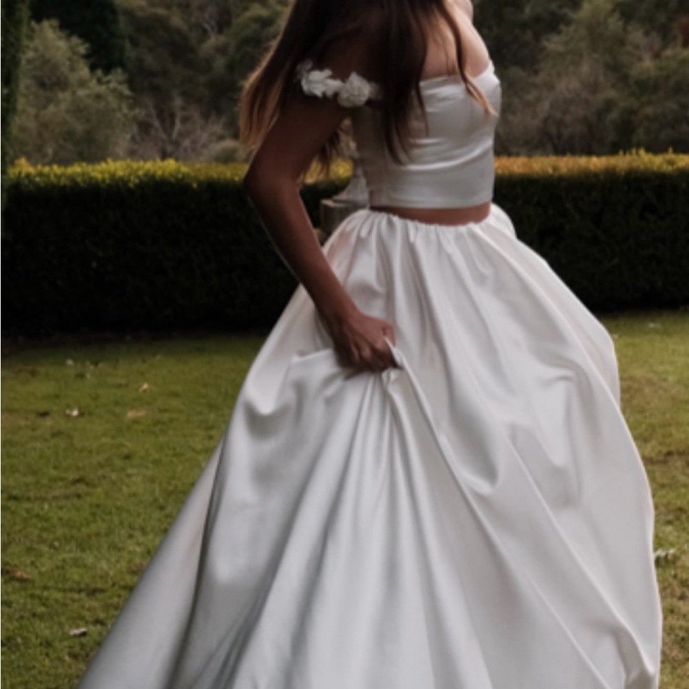Meshki Kelsey Satin maxi skirt